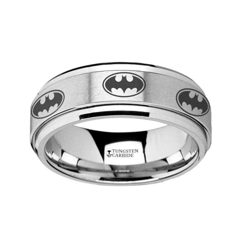 BLAIR Gravierter Batman-Logo-Wolframcarbid-Spinner-Ehering – 8 mm