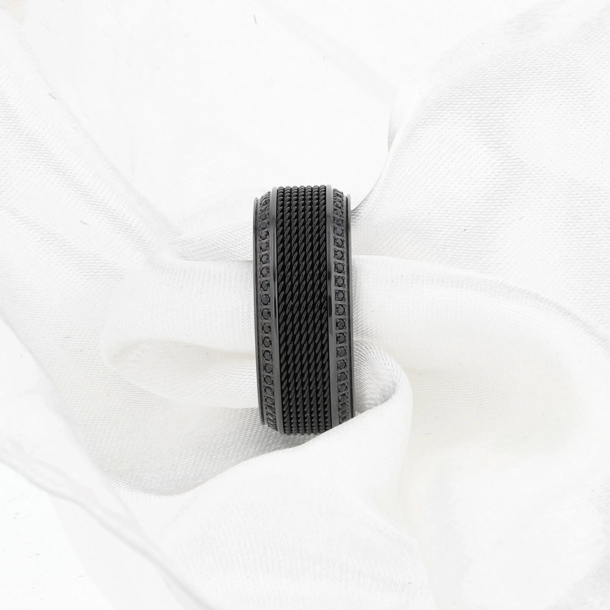 Thebes black titanium steel chain ring, worn on hand